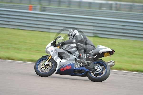 Motorcycle action photographs;Rockingham;Rockingham photographs;Trackday digital images;event digital images;eventdigitalimages;no limits trackday;peter wileman photography;rockingham corby northamptonshire;trackday;trackday photos