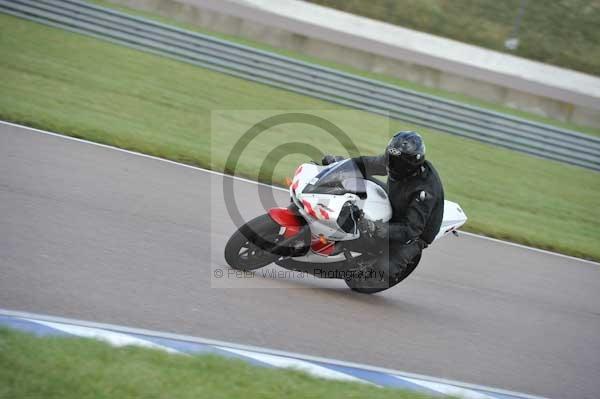 Motorcycle action photographs;Rockingham;Rockingham photographs;Trackday digital images;event digital images;eventdigitalimages;no limits trackday;peter wileman photography;rockingham corby northamptonshire;trackday;trackday photos