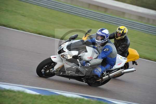 Motorcycle action photographs;Rockingham;Rockingham photographs;Trackday digital images;event digital images;eventdigitalimages;no limits trackday;peter wileman photography;rockingham corby northamptonshire;trackday;trackday photos