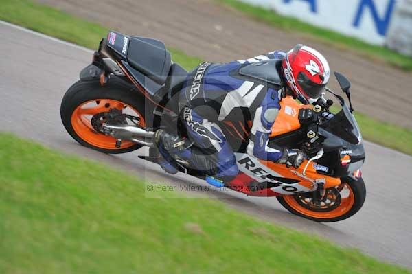 Motorcycle action photographs;Rockingham;Rockingham photographs;Trackday digital images;event digital images;eventdigitalimages;no limits trackday;peter wileman photography;rockingham corby northamptonshire;trackday;trackday photos