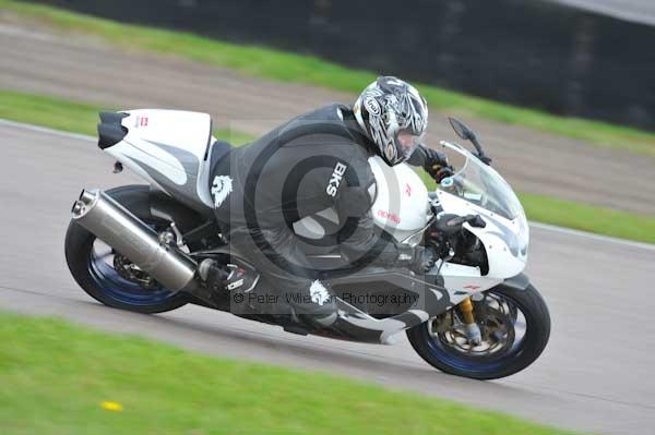 Motorcycle action photographs;Rockingham;Rockingham photographs;Trackday digital images;event digital images;eventdigitalimages;no limits trackday;peter wileman photography;rockingham corby northamptonshire;trackday;trackday photos