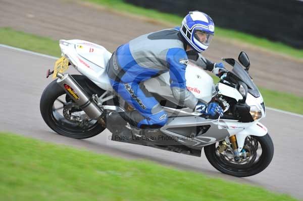 Motorcycle action photographs;Rockingham;Rockingham photographs;Trackday digital images;event digital images;eventdigitalimages;no limits trackday;peter wileman photography;rockingham corby northamptonshire;trackday;trackday photos