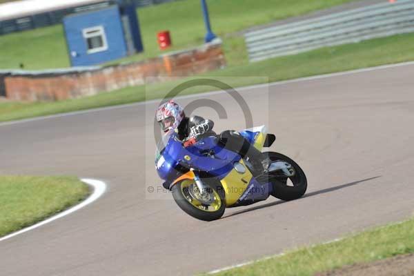 Motorcycle action photographs;Rockingham;Rockingham photographs;Trackday digital images;event digital images;eventdigitalimages;no limits trackday;peter wileman photography;rockingham corby northamptonshire;trackday;trackday photos