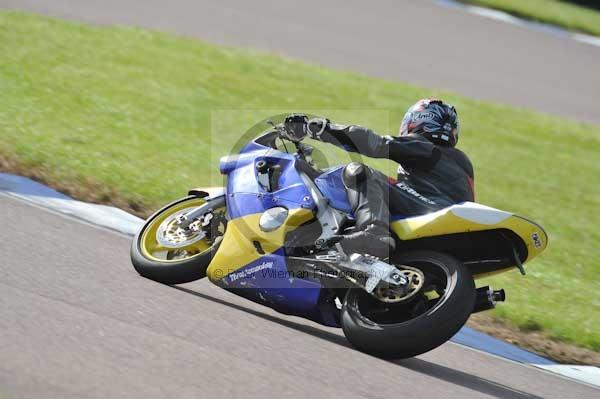 Motorcycle action photographs;Rockingham;Rockingham photographs;Trackday digital images;event digital images;eventdigitalimages;no limits trackday;peter wileman photography;rockingham corby northamptonshire;trackday;trackday photos