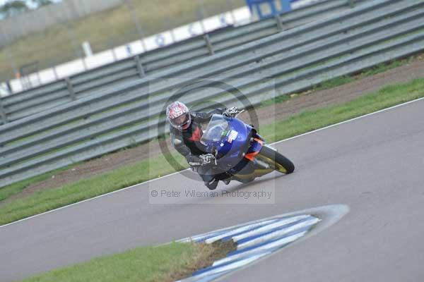 Motorcycle action photographs;Rockingham;Rockingham photographs;Trackday digital images;event digital images;eventdigitalimages;no limits trackday;peter wileman photography;rockingham corby northamptonshire;trackday;trackday photos