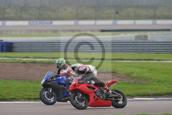 Motorcycle action photographs;Rockingham;Rockingham photographs;Trackday digital images;event digital images;eventdigitalimages;no limits trackday;peter wileman photography;rockingham corby northamptonshire;trackday;trackday photos