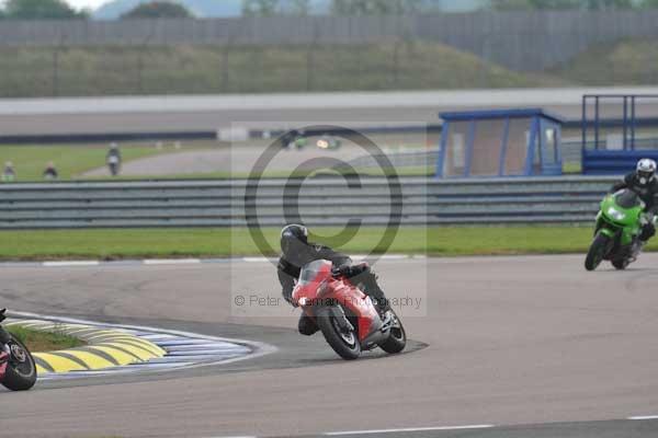 Motorcycle action photographs;Rockingham;Rockingham photographs;Trackday digital images;event digital images;eventdigitalimages;no limits trackday;peter wileman photography;rockingham corby northamptonshire;trackday;trackday photos