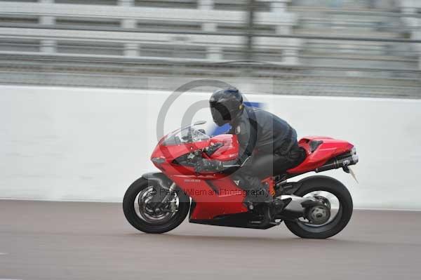 Motorcycle action photographs;Rockingham;Rockingham photographs;Trackday digital images;event digital images;eventdigitalimages;no limits trackday;peter wileman photography;rockingham corby northamptonshire;trackday;trackday photos