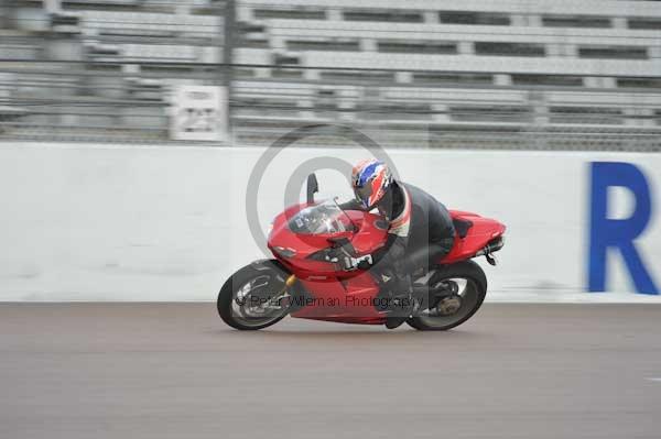 Motorcycle action photographs;Rockingham;Rockingham photographs;Trackday digital images;event digital images;eventdigitalimages;no limits trackday;peter wileman photography;rockingham corby northamptonshire;trackday;trackday photos