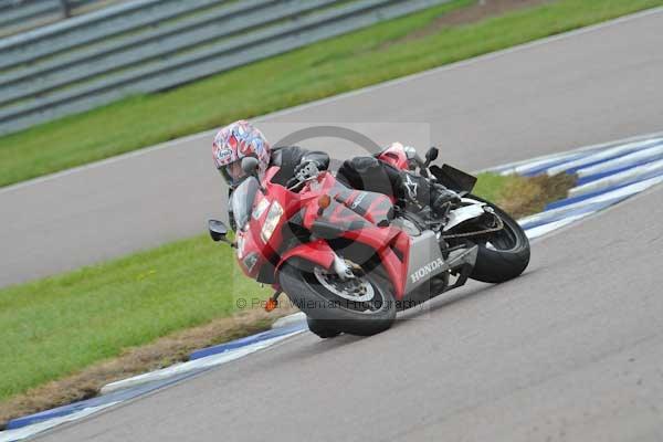 Motorcycle action photographs;Rockingham;Rockingham photographs;Trackday digital images;event digital images;eventdigitalimages;no limits trackday;peter wileman photography;rockingham corby northamptonshire;trackday;trackday photos