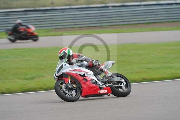 Motorcycle action photographs;Rockingham;Rockingham photographs;Trackday digital images;event digital images;eventdigitalimages;no limits trackday;peter wileman photography;rockingham corby northamptonshire;trackday;trackday photos