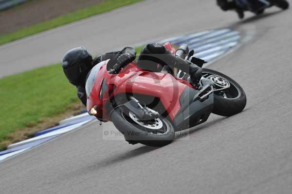 Motorcycle action photographs;Rockingham;Rockingham photographs;Trackday digital images;event digital images;eventdigitalimages;no limits trackday;peter wileman photography;rockingham corby northamptonshire;trackday;trackday photos