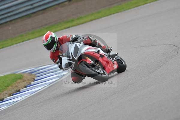 Motorcycle action photographs;Rockingham;Rockingham photographs;Trackday digital images;event digital images;eventdigitalimages;no limits trackday;peter wileman photography;rockingham corby northamptonshire;trackday;trackday photos