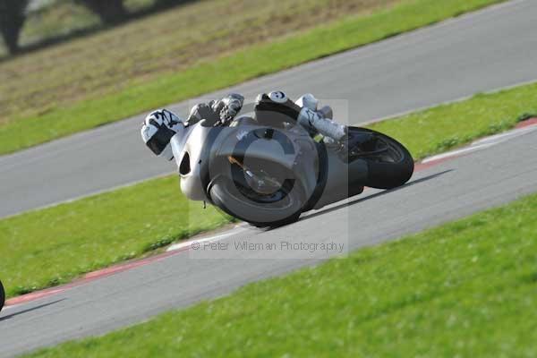 Motorcycle action photographs;Trackday digital images;event digital images;eventdigitalimages;no limits trackday;peter wileman photography;snetterton;snetterton circuit norfolk;snetterton photographs;trackday;trackday photos