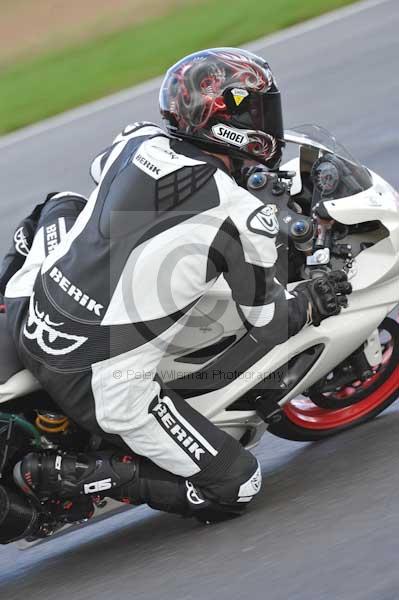 Motorcycle action photographs;Trackday digital images;event digital images;eventdigitalimages;no limits trackday;peter wileman photography;snetterton;snetterton circuit norfolk;snetterton photographs;trackday;trackday photos