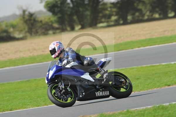 Motorcycle action photographs;Trackday digital images;event digital images;eventdigitalimages;no limits trackday;peter wileman photography;snetterton;snetterton circuit norfolk;snetterton photographs;trackday;trackday photos