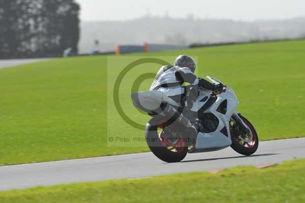 Motorcycle action photographs;Trackday digital images;event digital images;eventdigitalimages;no limits trackday;peter wileman photography;snetterton;snetterton circuit norfolk;snetterton photographs;trackday;trackday photos