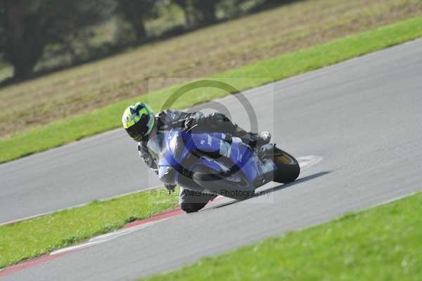 Motorcycle action photographs;Trackday digital images;event digital images;eventdigitalimages;no limits trackday;peter wileman photography;snetterton;snetterton circuit norfolk;snetterton photographs;trackday;trackday photos