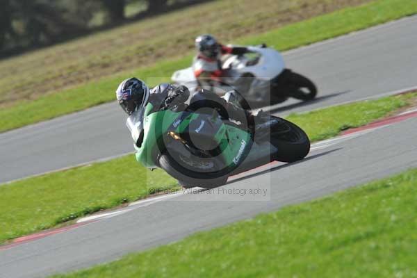 Motorcycle action photographs;Trackday digital images;event digital images;eventdigitalimages;no limits trackday;peter wileman photography;snetterton;snetterton circuit norfolk;snetterton photographs;trackday;trackday photos