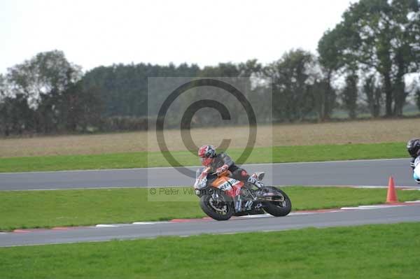 Motorcycle action photographs;Trackday digital images;event digital images;eventdigitalimages;no limits trackday;peter wileman photography;snetterton;snetterton circuit norfolk;snetterton photographs;trackday;trackday photos