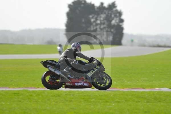 Motorcycle action photographs;Trackday digital images;event digital images;eventdigitalimages;no limits trackday;peter wileman photography;snetterton;snetterton circuit norfolk;snetterton photographs;trackday;trackday photos