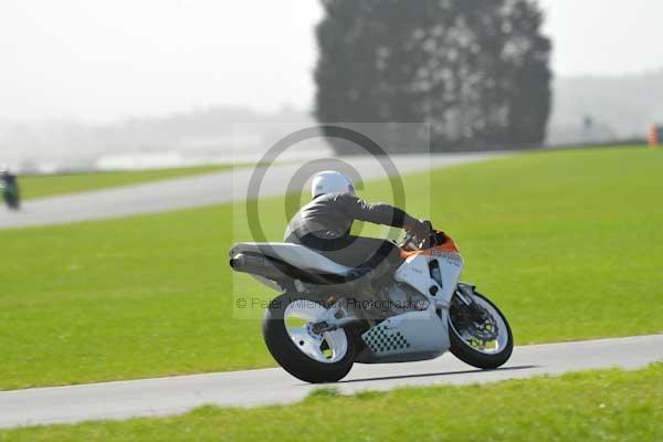 Motorcycle action photographs;Trackday digital images;event digital images;eventdigitalimages;no limits trackday;peter wileman photography;snetterton;snetterton circuit norfolk;snetterton photographs;trackday;trackday photos