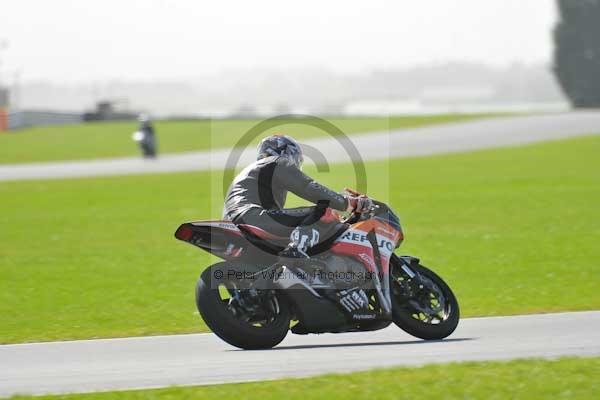 Motorcycle action photographs;Trackday digital images;event digital images;eventdigitalimages;no limits trackday;peter wileman photography;snetterton;snetterton circuit norfolk;snetterton photographs;trackday;trackday photos