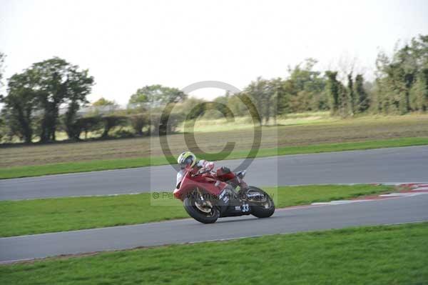 Motorcycle action photographs;Trackday digital images;event digital images;eventdigitalimages;no limits trackday;peter wileman photography;snetterton;snetterton circuit norfolk;snetterton photographs;trackday;trackday photos