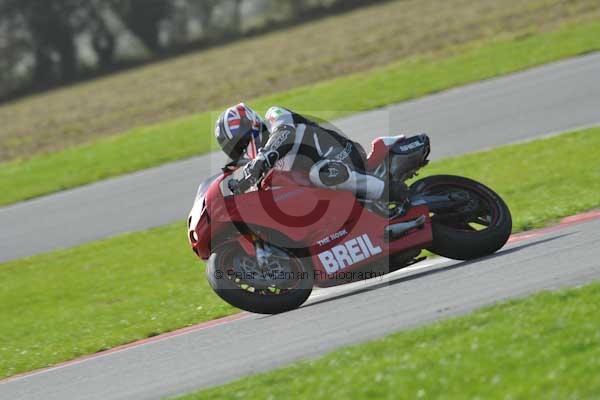 Motorcycle action photographs;Trackday digital images;event digital images;eventdigitalimages;no limits trackday;peter wileman photography;snetterton;snetterton circuit norfolk;snetterton photographs;trackday;trackday photos