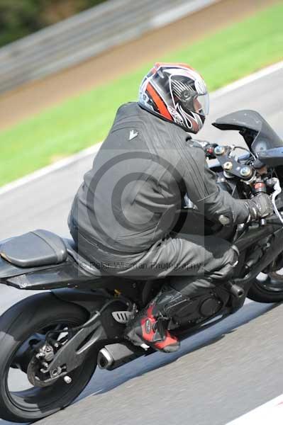 Motorcycle action photographs;Trackday digital images;event digital images;eventdigitalimages;no limits trackday;peter wileman photography;snetterton;snetterton circuit norfolk;snetterton photographs;trackday;trackday photos