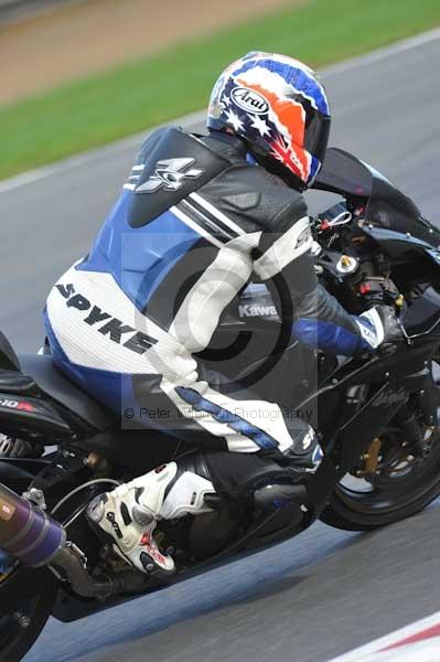 Motorcycle action photographs;Trackday digital images;event digital images;eventdigitalimages;no limits trackday;peter wileman photography;snetterton;snetterton circuit norfolk;snetterton photographs;trackday;trackday photos