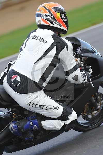 Motorcycle action photographs;Trackday digital images;event digital images;eventdigitalimages;no limits trackday;peter wileman photography;snetterton;snetterton circuit norfolk;snetterton photographs;trackday;trackday photos