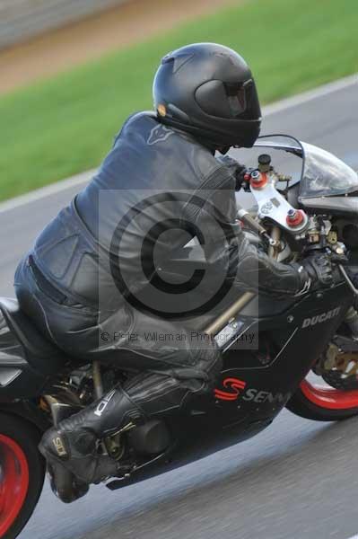 Motorcycle action photographs;Trackday digital images;event digital images;eventdigitalimages;no limits trackday;peter wileman photography;snetterton;snetterton circuit norfolk;snetterton photographs;trackday;trackday photos