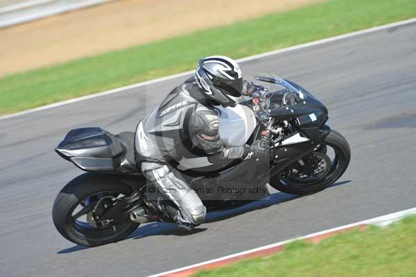 Motorcycle action photographs;Trackday digital images;event digital images;eventdigitalimages;no limits trackday;peter wileman photography;snetterton;snetterton circuit norfolk;snetterton photographs;trackday;trackday photos