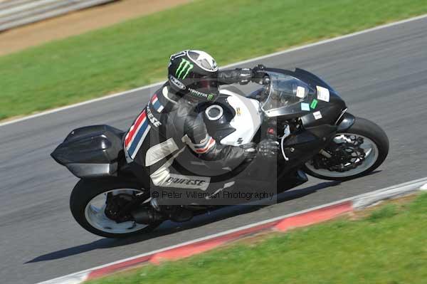 Motorcycle action photographs;Trackday digital images;event digital images;eventdigitalimages;no limits trackday;peter wileman photography;snetterton;snetterton circuit norfolk;snetterton photographs;trackday;trackday photos