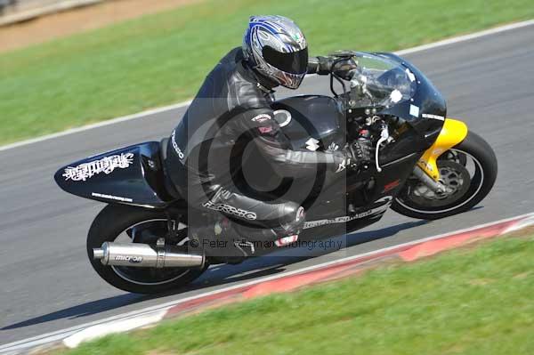 Motorcycle action photographs;Trackday digital images;event digital images;eventdigitalimages;no limits trackday;peter wileman photography;snetterton;snetterton circuit norfolk;snetterton photographs;trackday;trackday photos