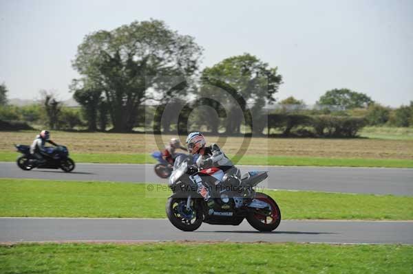 Motorcycle action photographs;Trackday digital images;event digital images;eventdigitalimages;no limits trackday;peter wileman photography;snetterton;snetterton circuit norfolk;snetterton photographs;trackday;trackday photos