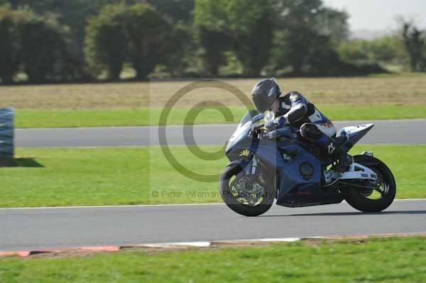 Motorcycle action photographs;Trackday digital images;event digital images;eventdigitalimages;no limits trackday;peter wileman photography;snetterton;snetterton circuit norfolk;snetterton photographs;trackday;trackday photos