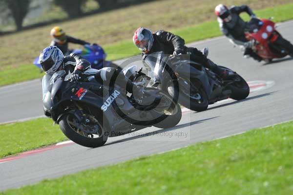 Motorcycle action photographs;Trackday digital images;event digital images;eventdigitalimages;no limits trackday;peter wileman photography;snetterton;snetterton circuit norfolk;snetterton photographs;trackday;trackday photos