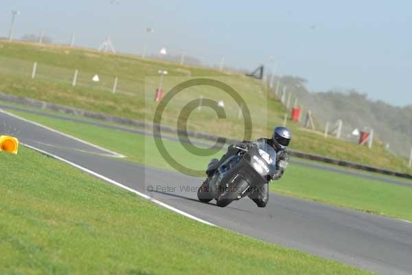 Motorcycle action photographs;Trackday digital images;event digital images;eventdigitalimages;no limits trackday;peter wileman photography;snetterton;snetterton circuit norfolk;snetterton photographs;trackday;trackday photos