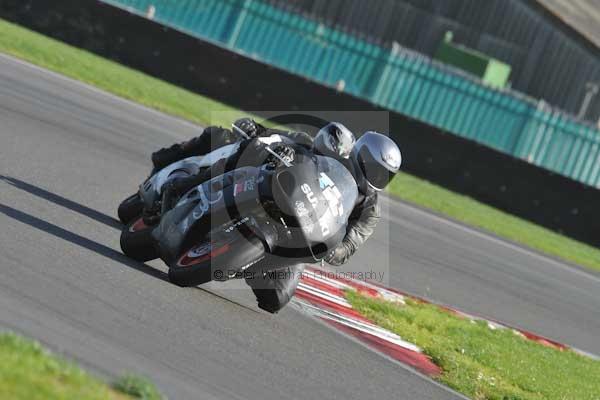 Motorcycle action photographs;Trackday digital images;event digital images;eventdigitalimages;no limits trackday;peter wileman photography;snetterton;snetterton circuit norfolk;snetterton photographs;trackday;trackday photos