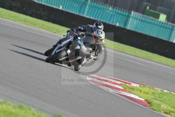 Motorcycle action photographs;Trackday digital images;event digital images;eventdigitalimages;no limits trackday;peter wileman photography;snetterton;snetterton circuit norfolk;snetterton photographs;trackday;trackday photos