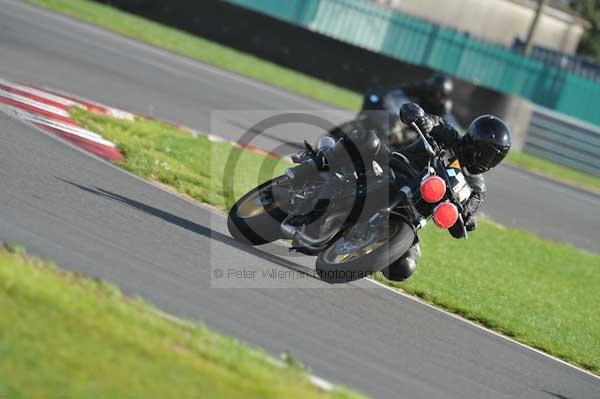 Motorcycle action photographs;Trackday digital images;event digital images;eventdigitalimages;no limits trackday;peter wileman photography;snetterton;snetterton circuit norfolk;snetterton photographs;trackday;trackday photos