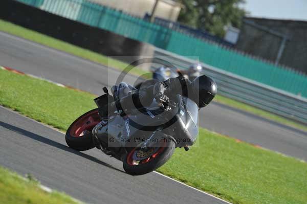 Motorcycle action photographs;Trackday digital images;event digital images;eventdigitalimages;no limits trackday;peter wileman photography;snetterton;snetterton circuit norfolk;snetterton photographs;trackday;trackday photos