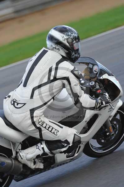 Motorcycle action photographs;Trackday digital images;event digital images;eventdigitalimages;no limits trackday;peter wileman photography;snetterton;snetterton circuit norfolk;snetterton photographs;trackday;trackday photos