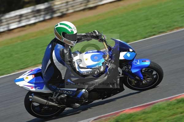 Motorcycle action photographs;Trackday digital images;event digital images;eventdigitalimages;no limits trackday;peter wileman photography;snetterton;snetterton circuit norfolk;snetterton photographs;trackday;trackday photos