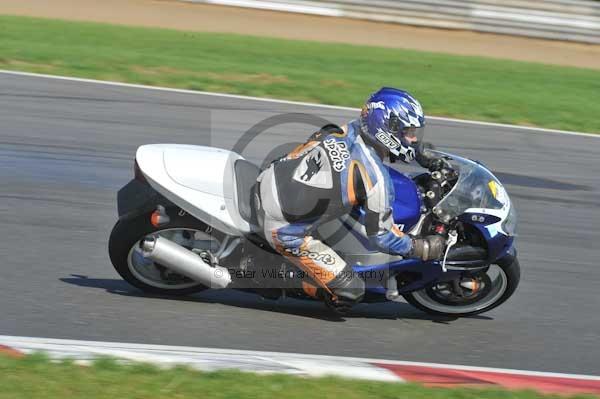 Motorcycle action photographs;Trackday digital images;event digital images;eventdigitalimages;no limits trackday;peter wileman photography;snetterton;snetterton circuit norfolk;snetterton photographs;trackday;trackday photos