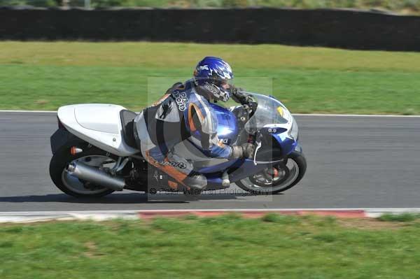 Motorcycle action photographs;Trackday digital images;event digital images;eventdigitalimages;no limits trackday;peter wileman photography;snetterton;snetterton circuit norfolk;snetterton photographs;trackday;trackday photos