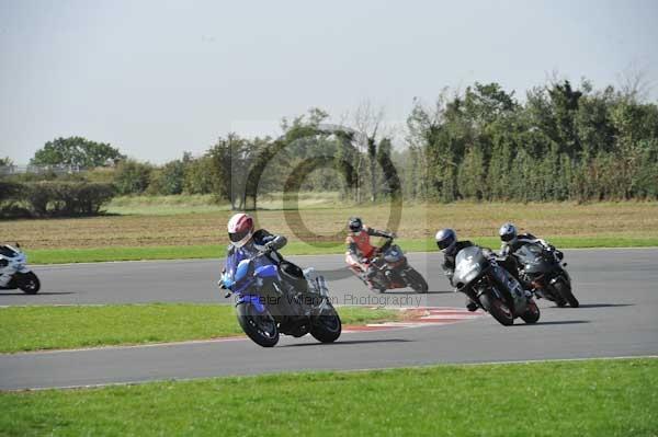 Motorcycle action photographs;Trackday digital images;event digital images;eventdigitalimages;no limits trackday;peter wileman photography;snetterton;snetterton circuit norfolk;snetterton photographs;trackday;trackday photos