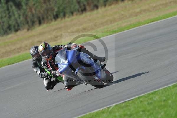 Motorcycle action photographs;Trackday digital images;event digital images;eventdigitalimages;no limits trackday;peter wileman photography;snetterton;snetterton circuit norfolk;snetterton photographs;trackday;trackday photos